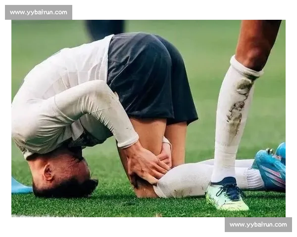 巴萨忧加维膝伤复发 周一将全面检查右膝